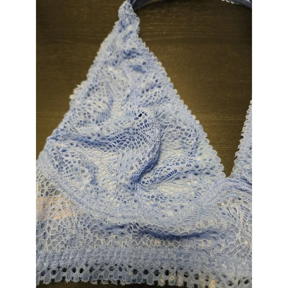 NWT NOS 2016 Victoria's Secret Medium Blue Halter Lace Bralette No Wire